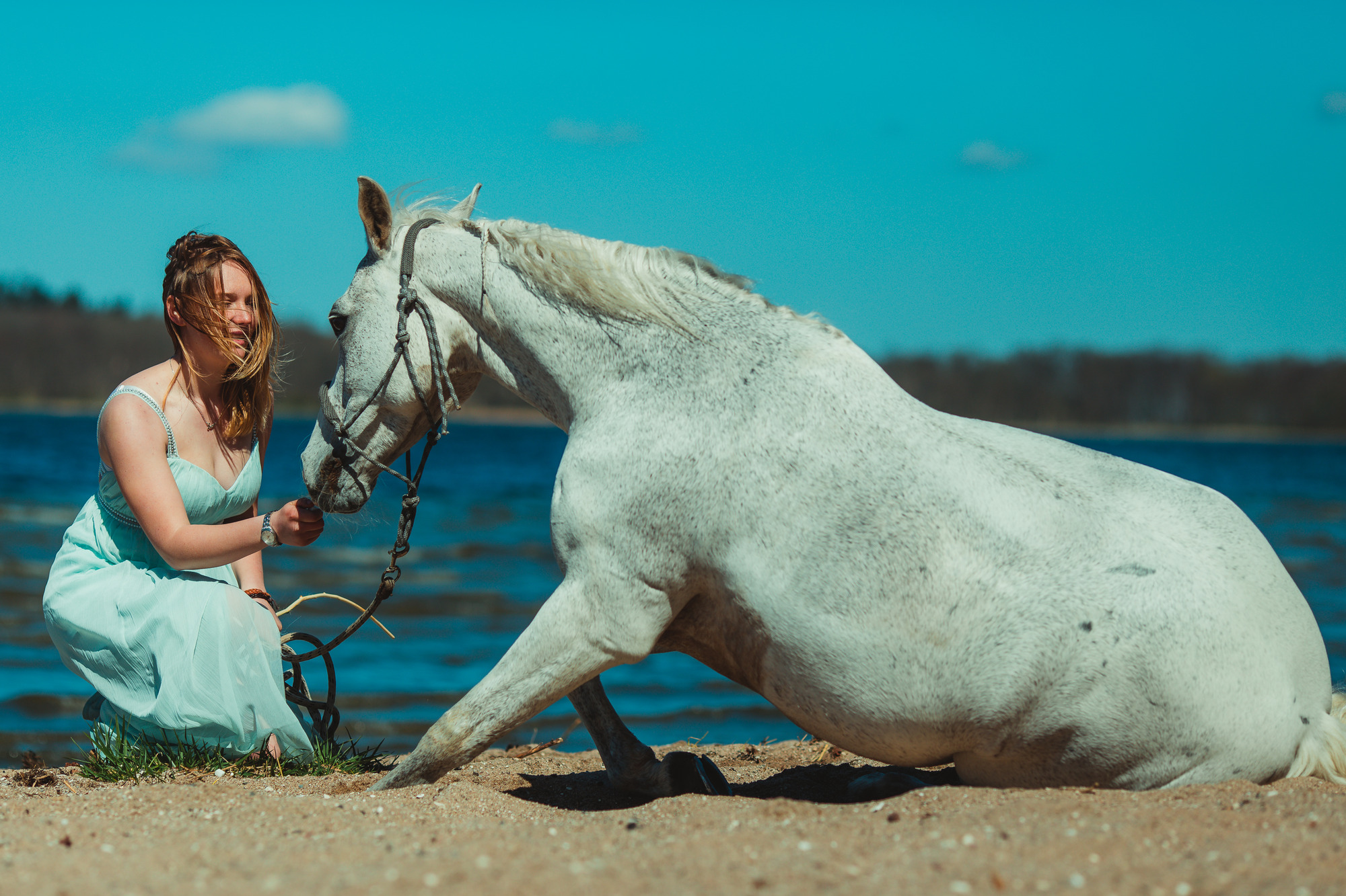 white-horse-photography-pretty-dress-sara-kroell-andersen13
