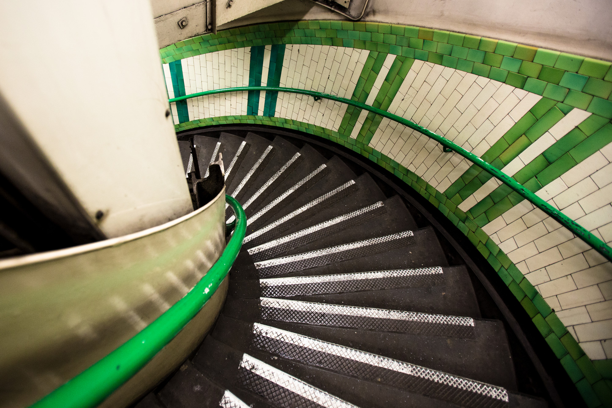 london-underground-stairs