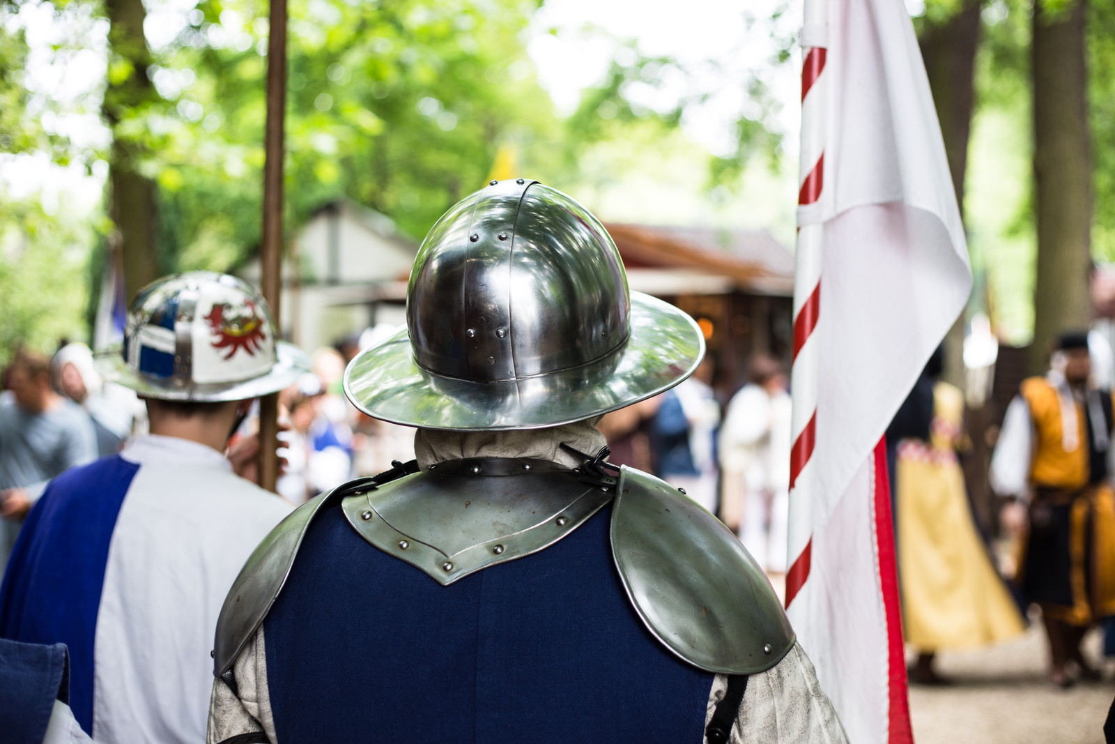 medieval-knight-gathering