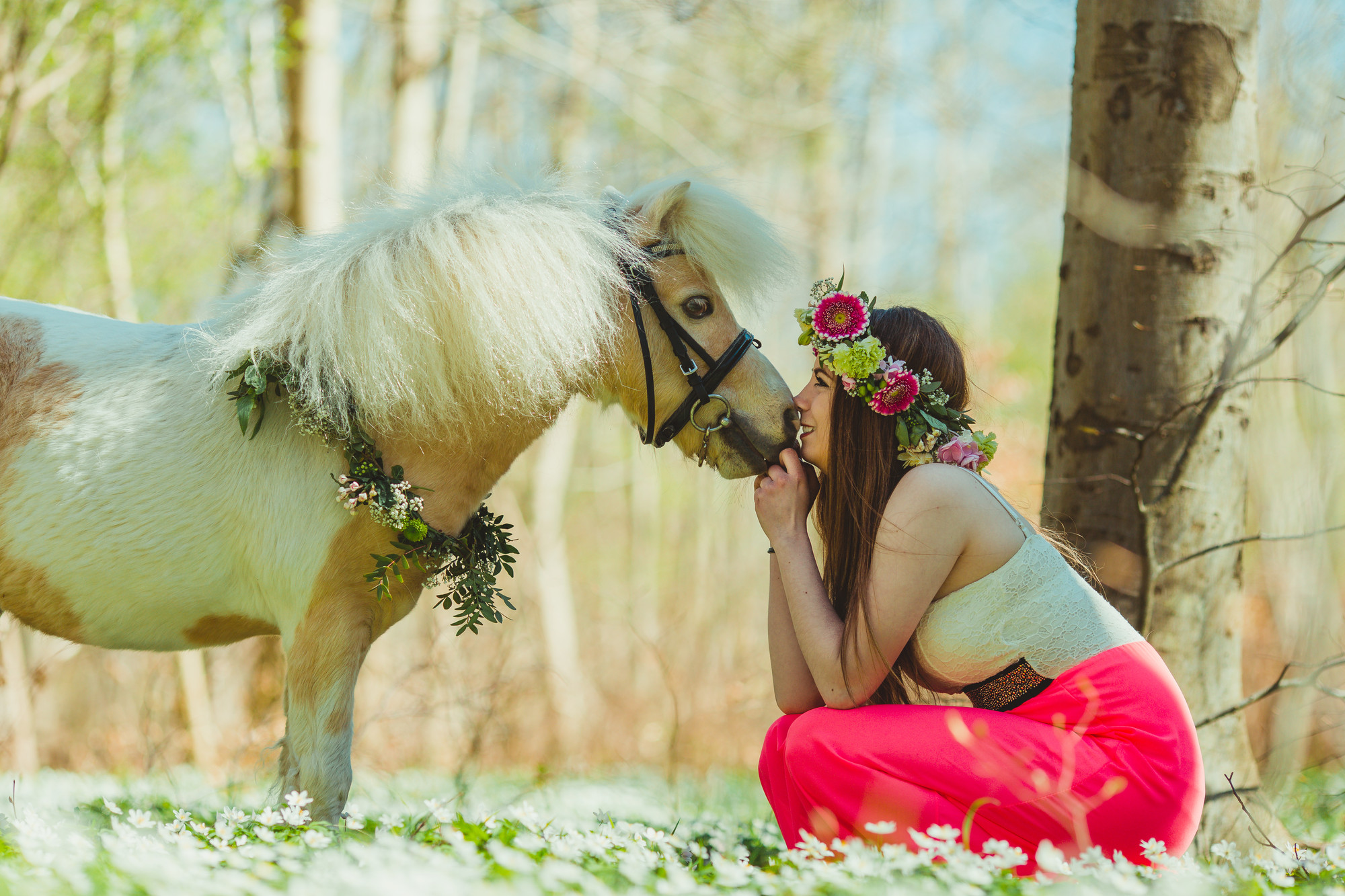 portraits-with-horses-in-the-forest