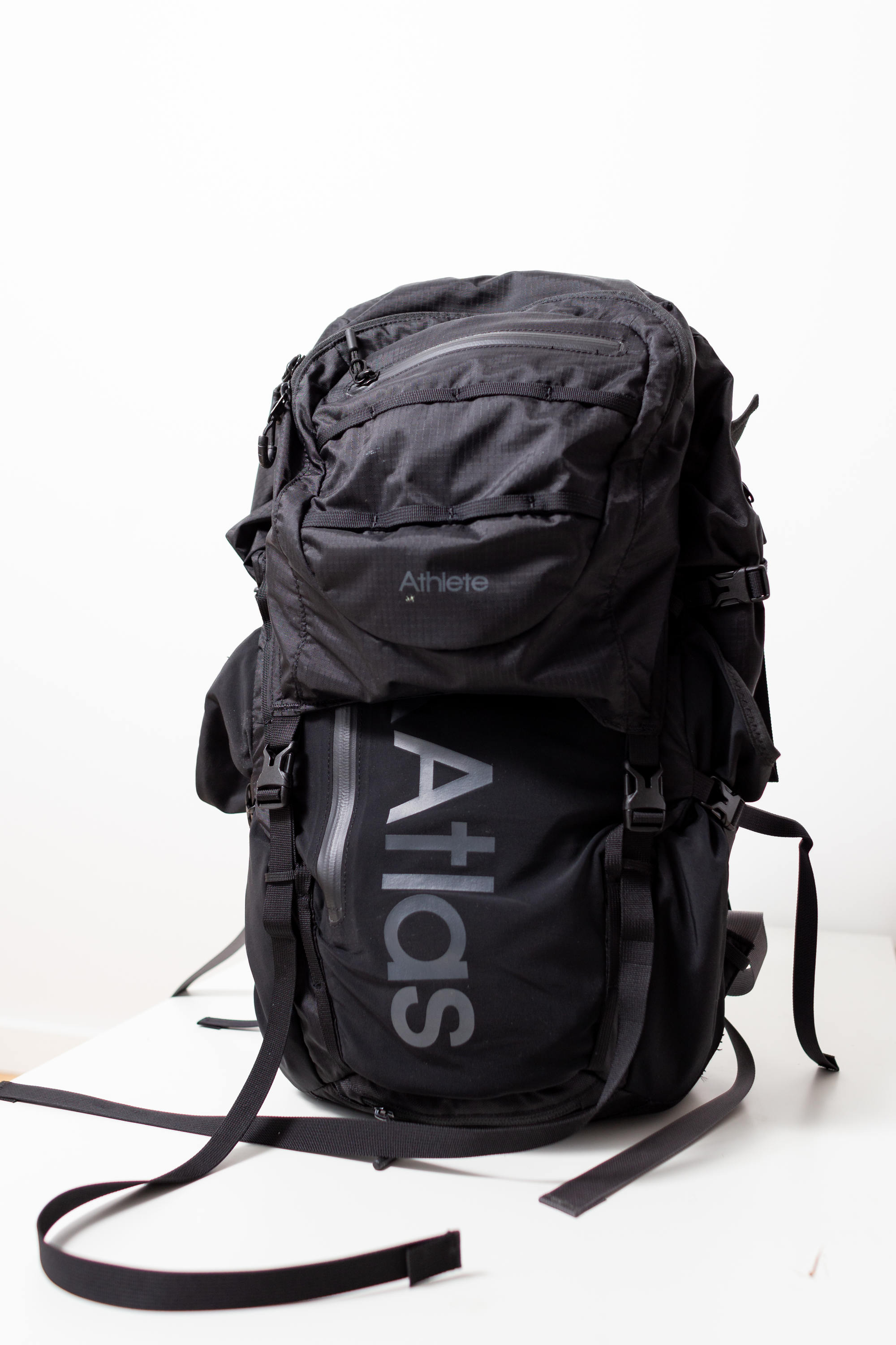 atlas adventure camera backpack