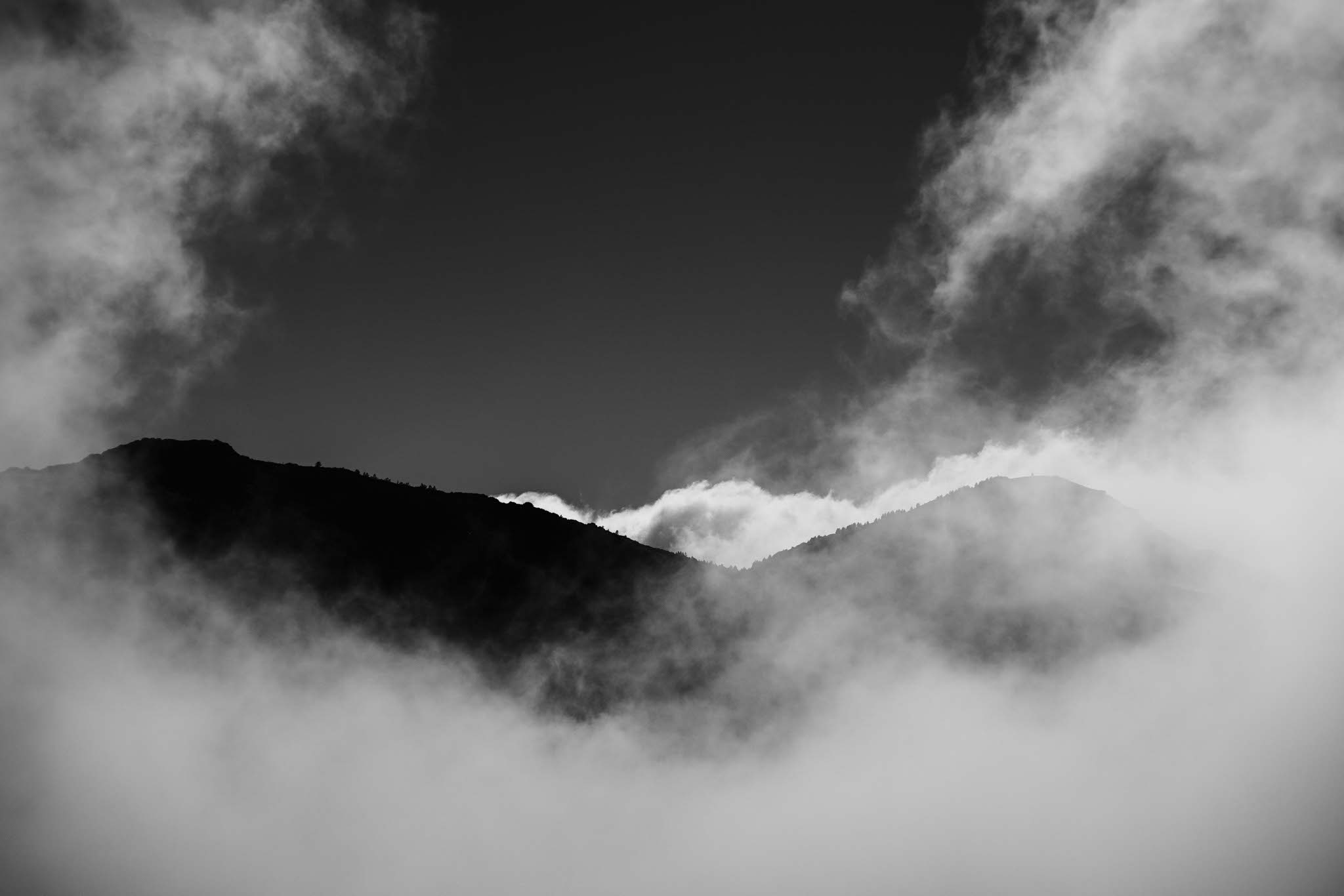 madeira-travel-photography-pico-do-arieiro-clouds_13