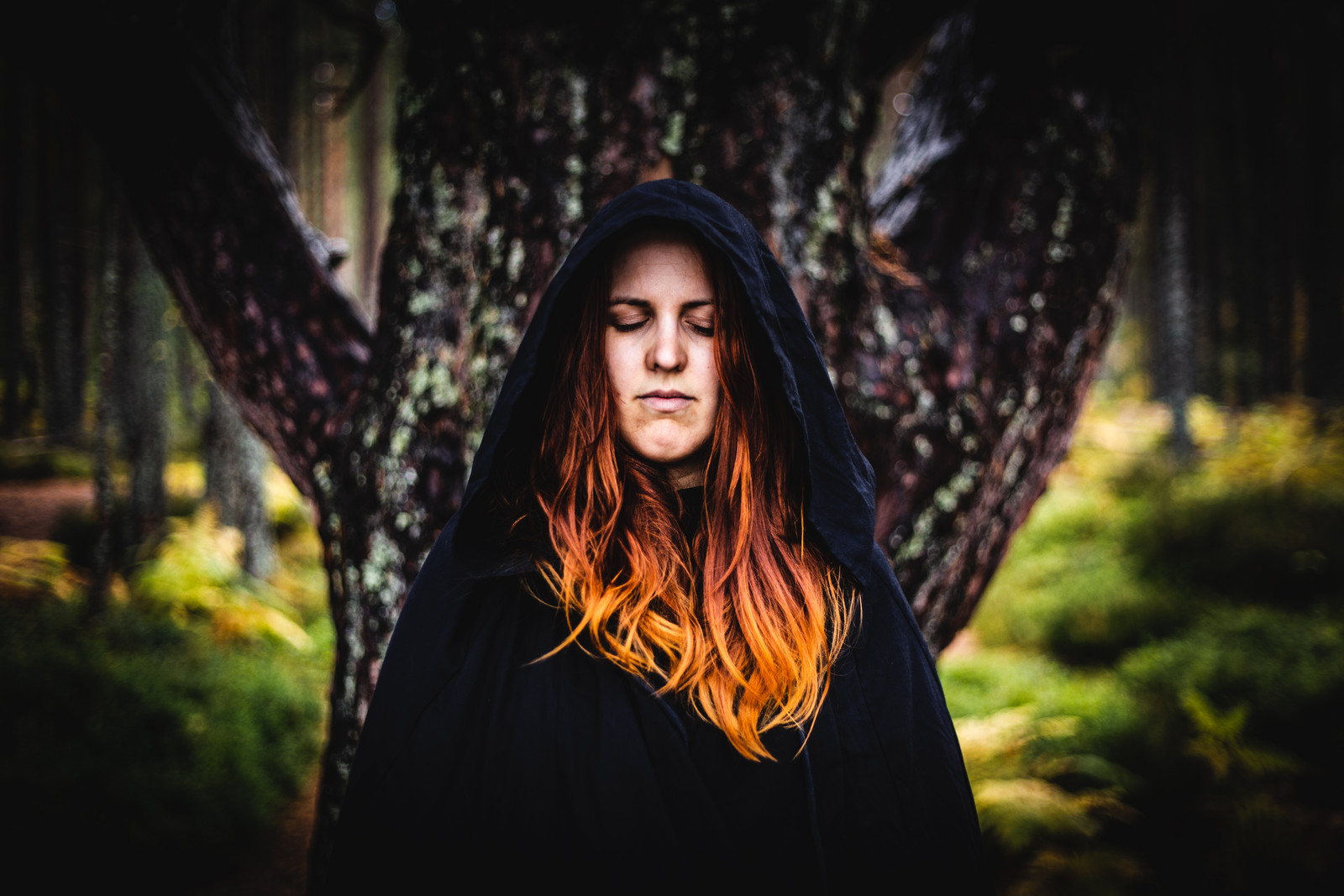 peace-wicca-ritual-witch-red-hair