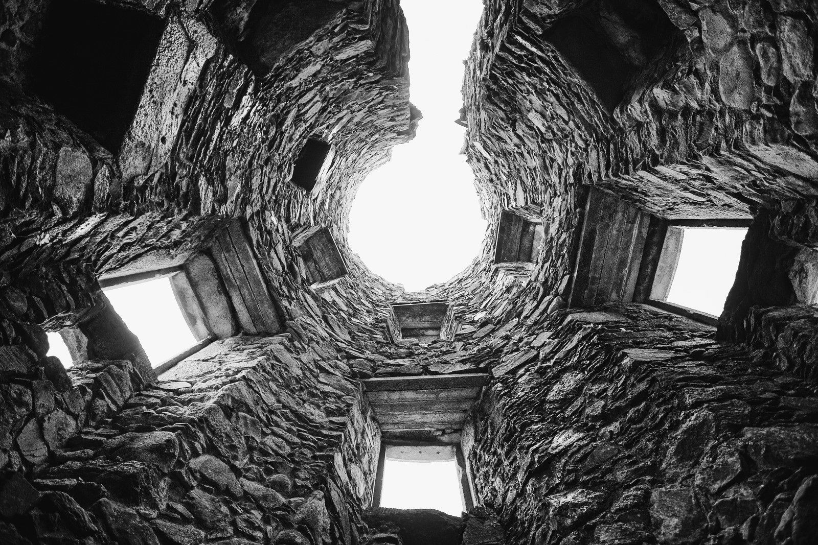 scotland-ruin-tower-castle