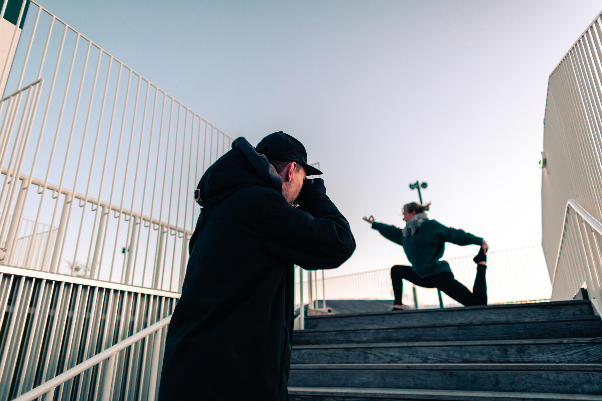 urban-yoga-photoshoot-copenhagen-silhouettes-poses-13