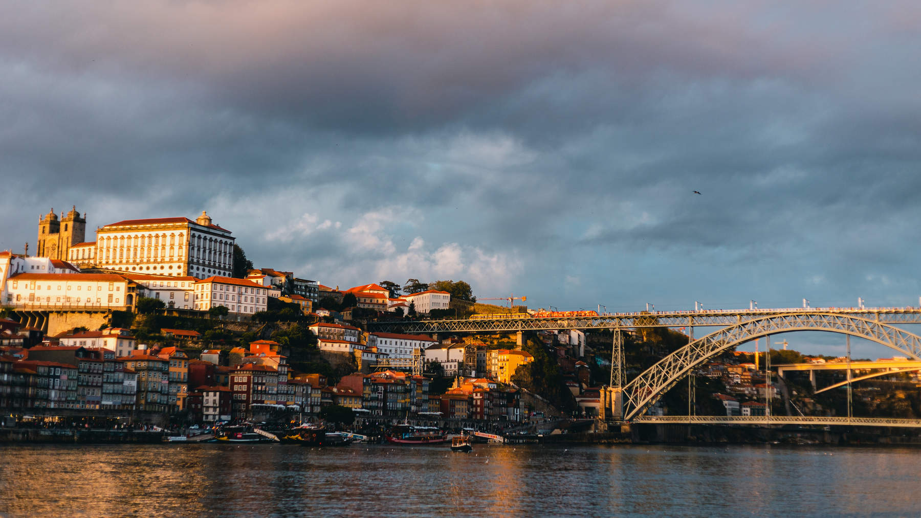 girls-on-tour-porto-travel-photography-76