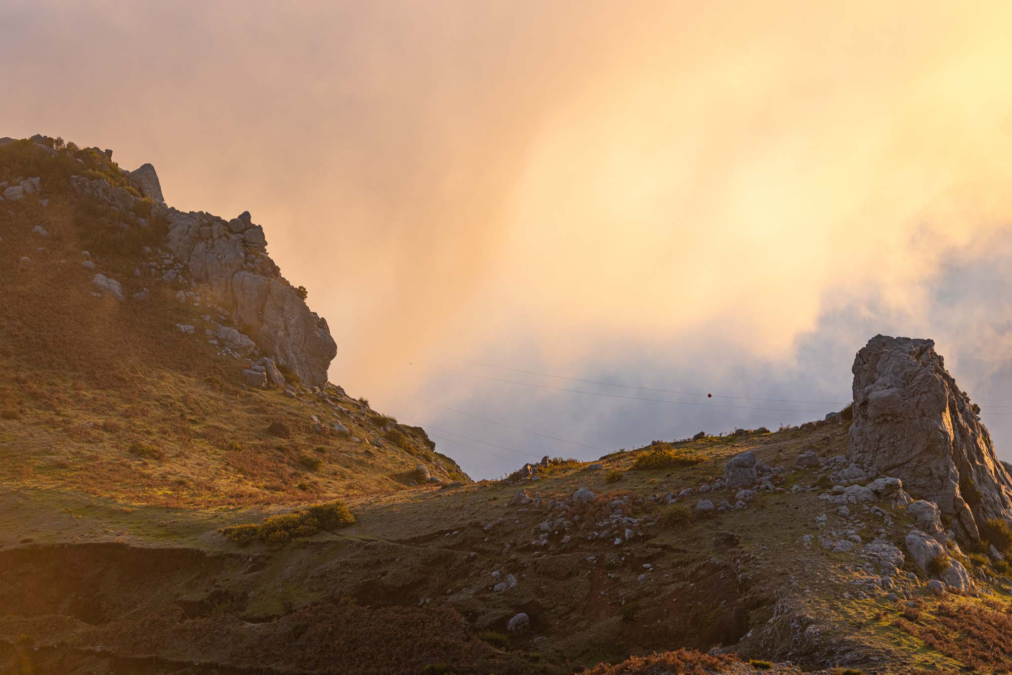 madeira-travel-photography-sunset-over-the-cloud_06