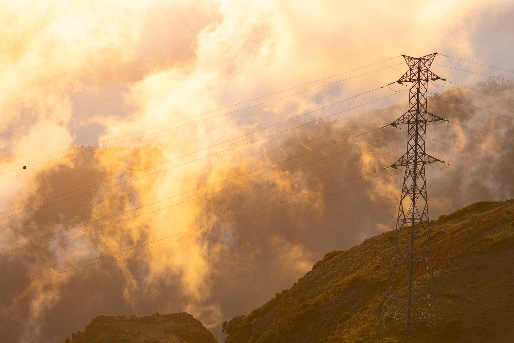 madeira-travel-photography-sunset-over-the-cloud_09