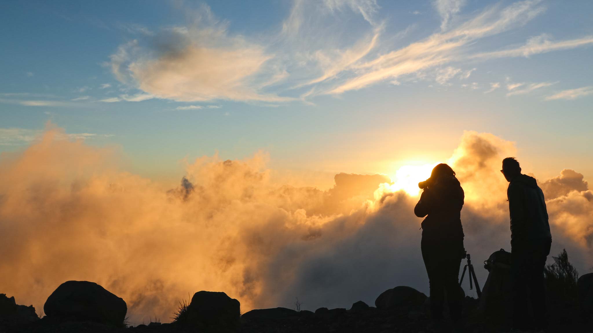 madeira-travel-photography-sunset-over-the-cloud_12